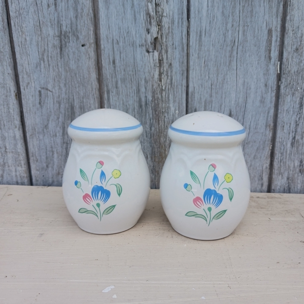 Floral Expressions By Hearthside Japan Salt & Pepper Shaker Set Pattern No Plugs